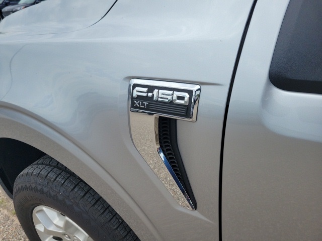 2023 Ford F-150 XLT photo 4