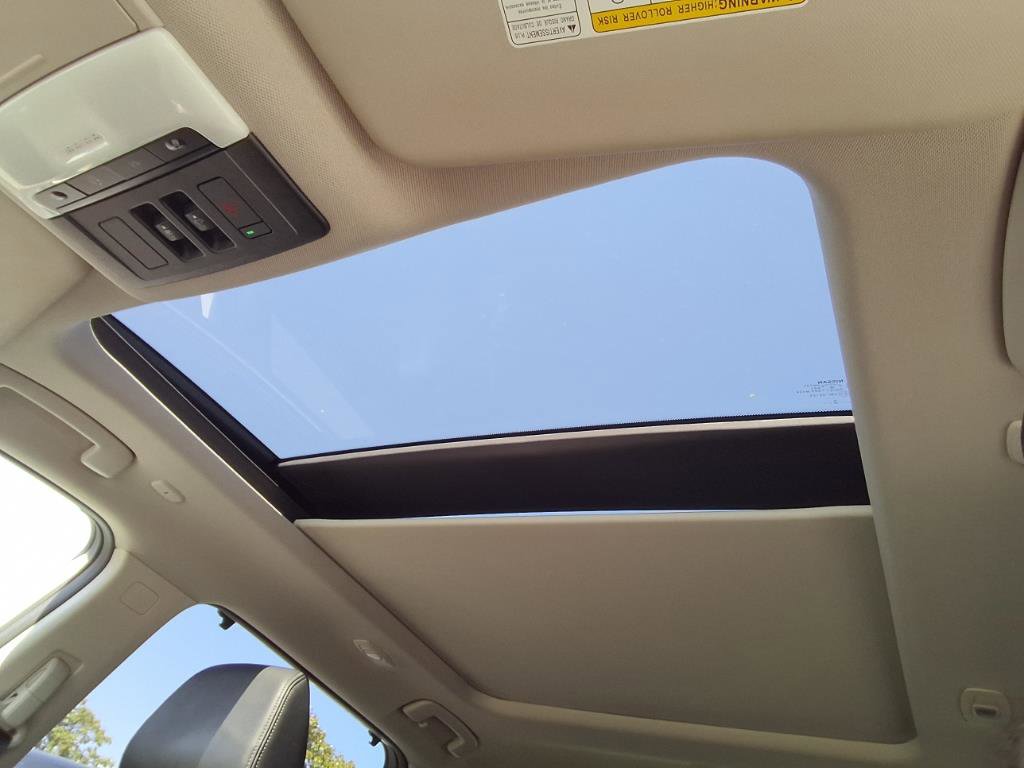 2022 Nissan Rogue Platinum photo 14