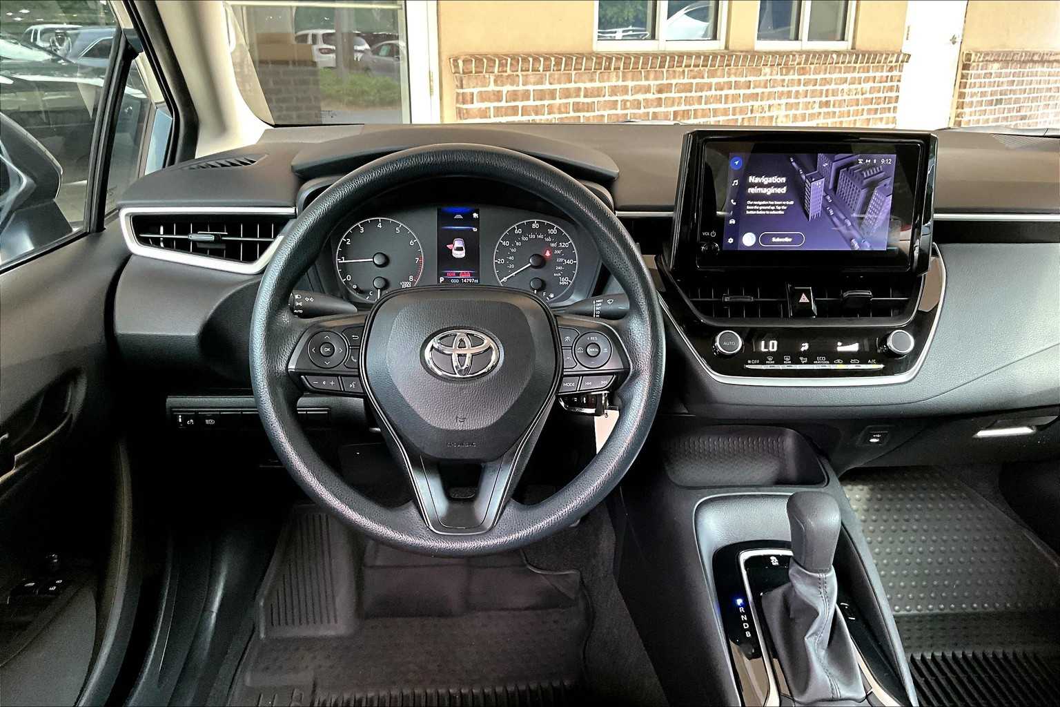 2024 Toyota Corolla LE photo 9