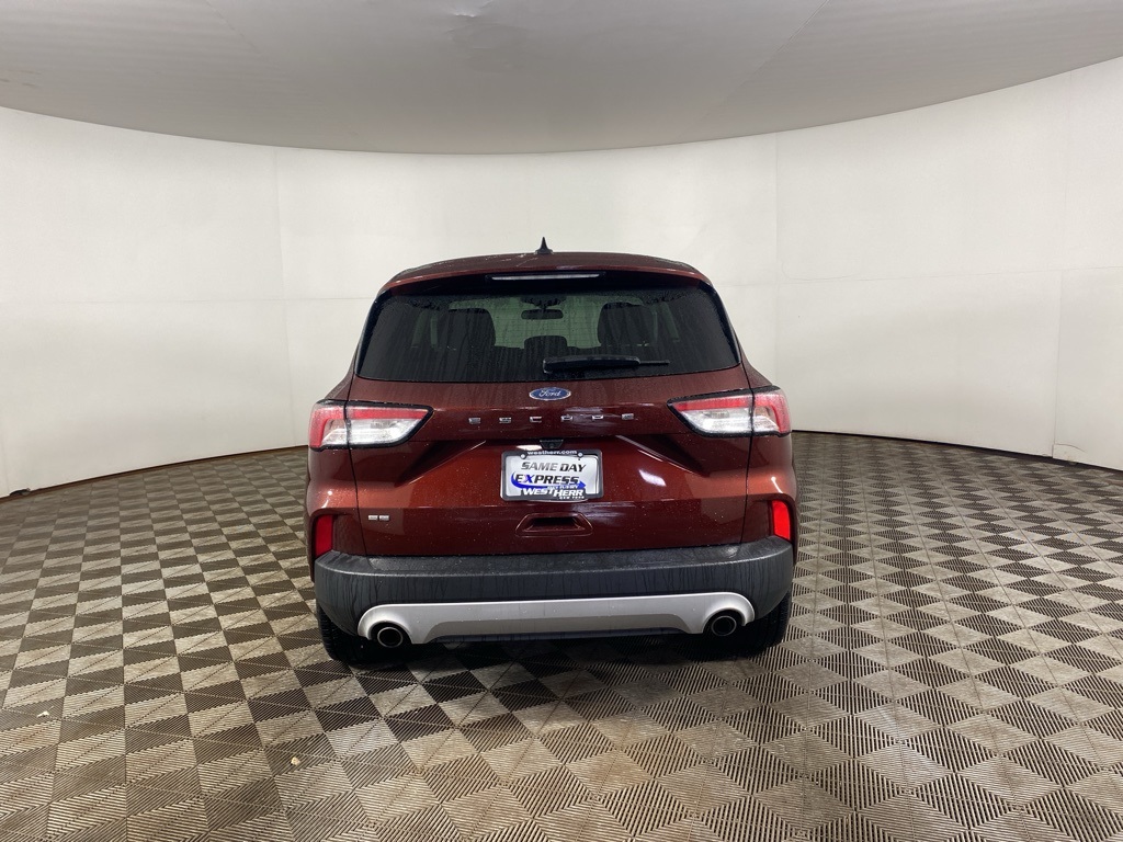 2021 Ford Escape SE photo 2
