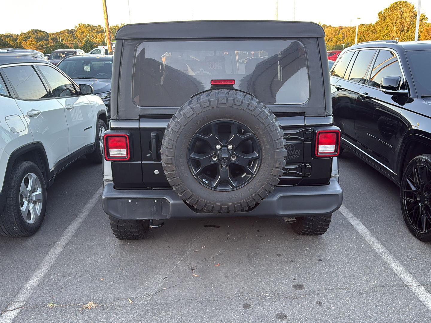 2022 Jeep Wrangler Willys Sport photo 2