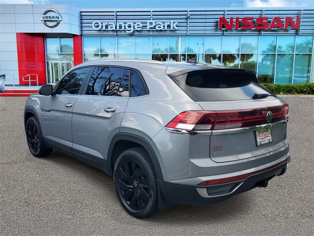 2025 Volkswagen Atlas Cross Sport SE Technology photo 3