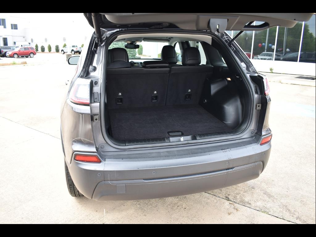 2023 Jeep Cherokee Altitude Lux photo 18