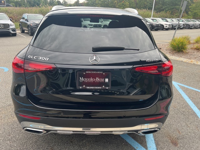2023 Mercedes Benz GLC 300 4MATIC photo 3