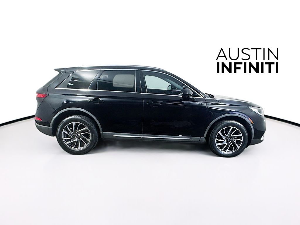 2021 Lincoln Corsair Standard photo 8