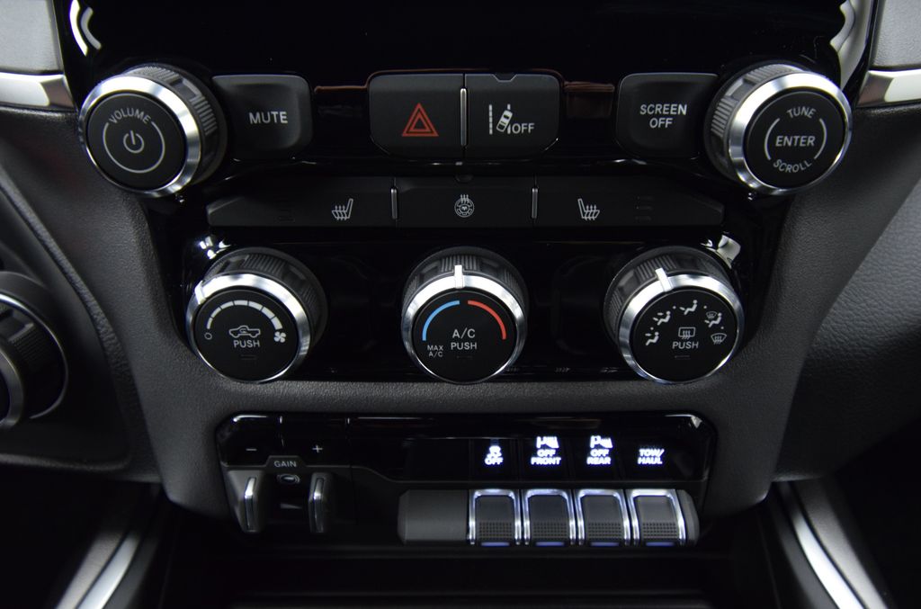 2025 Ram 1500 Big Horn Lone Star photo 31