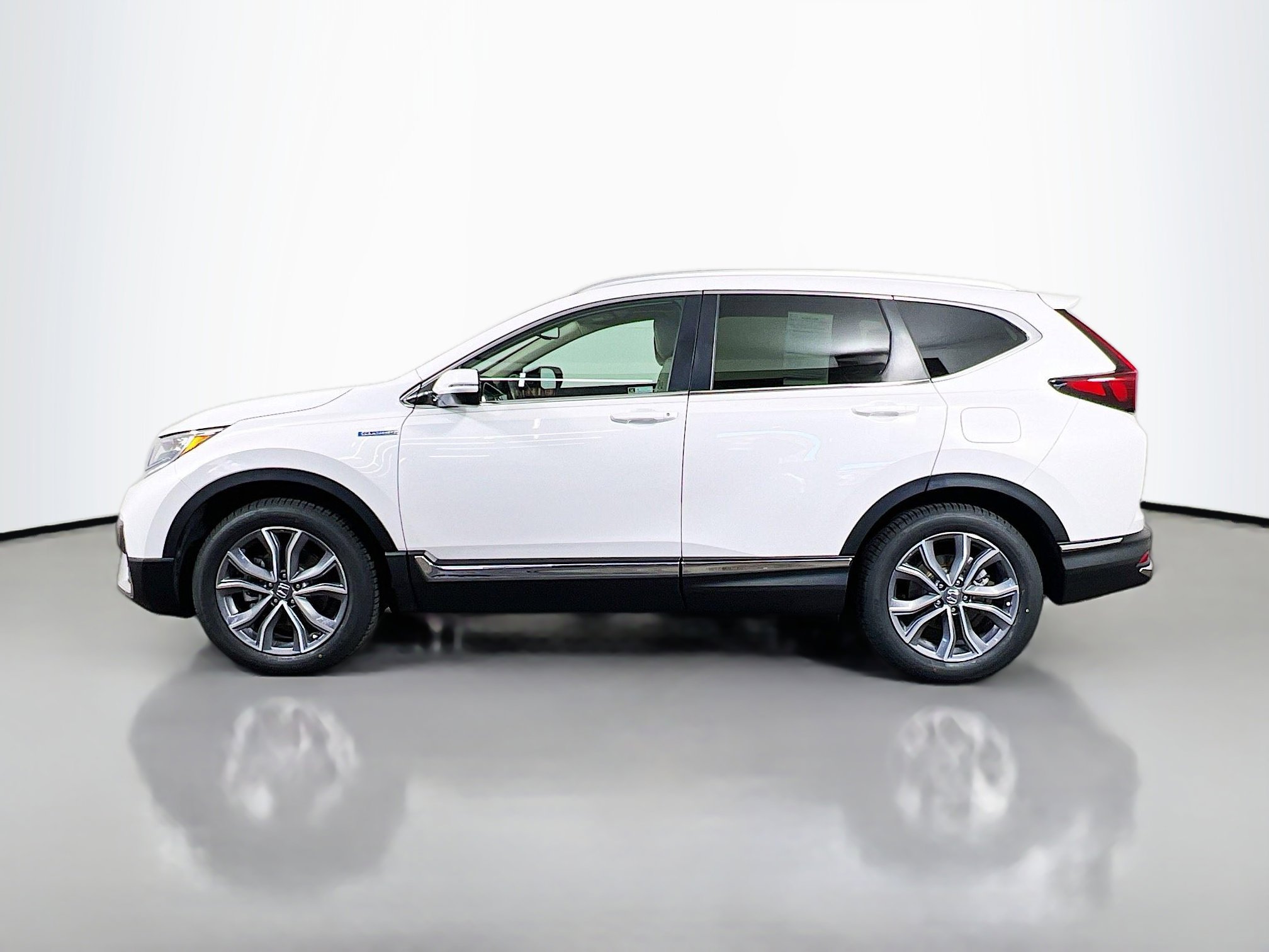 2022 Honda CR-V Hybrid Touring photo 2