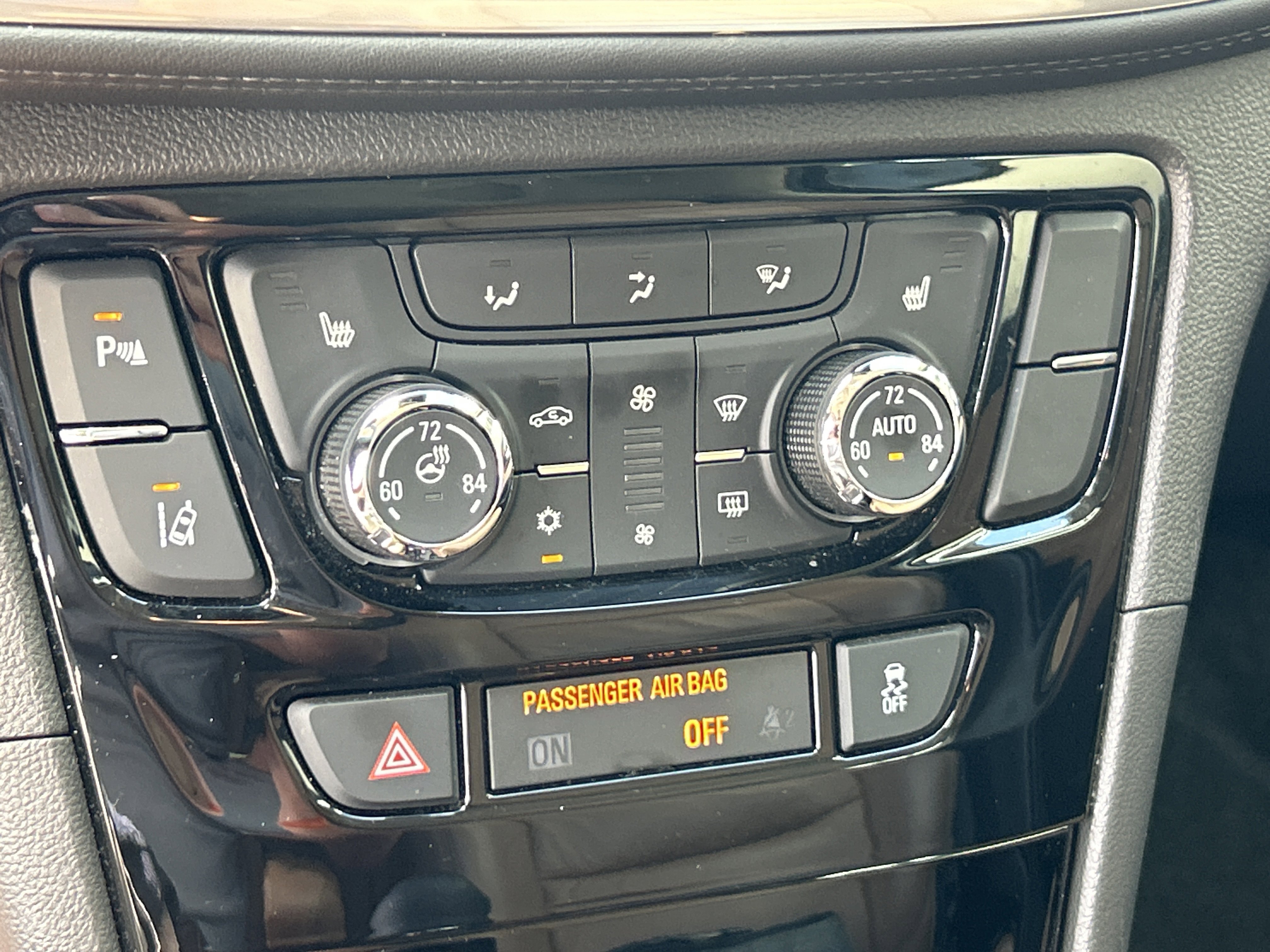 2019 Buick Encore Essence photo 6