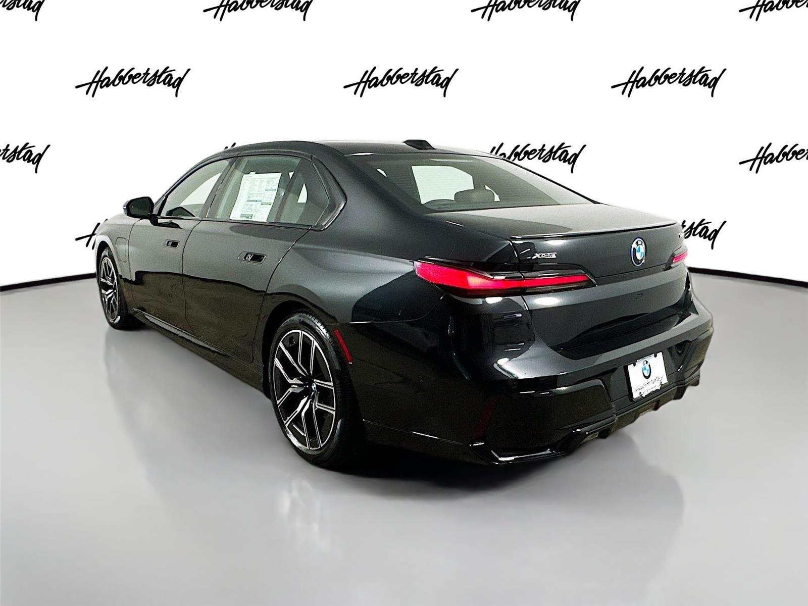 2026 Bmw 750e photo 7