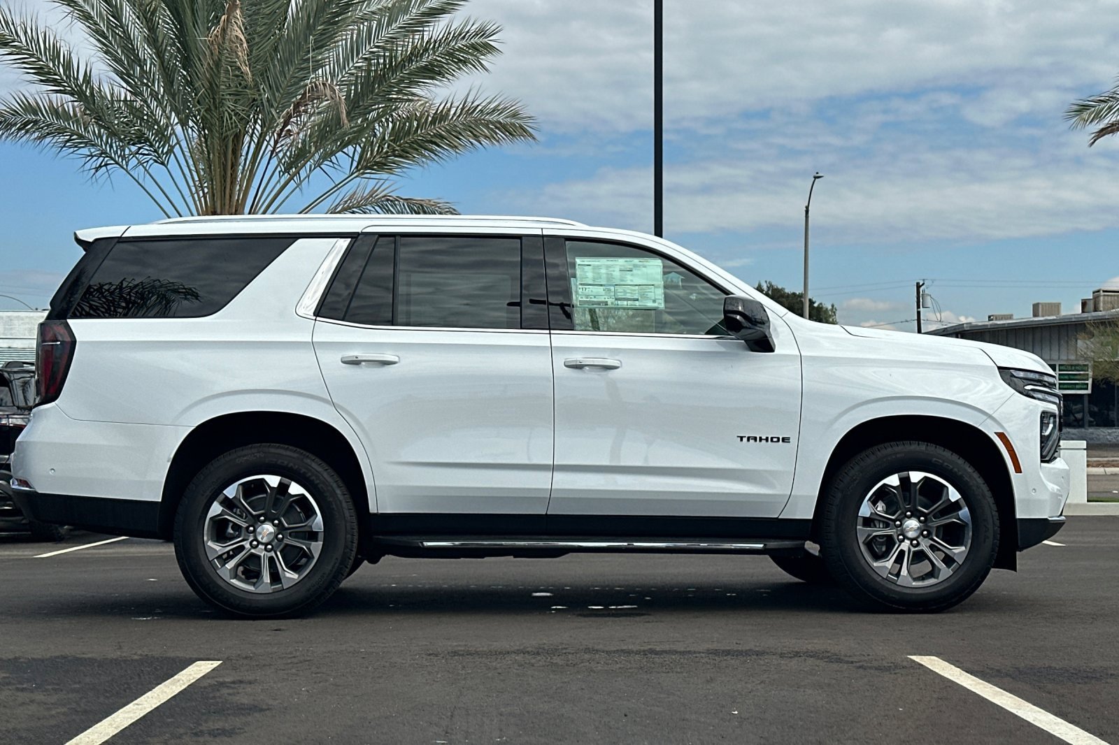 2025 Chevrolet Tahoe LS photo 3
