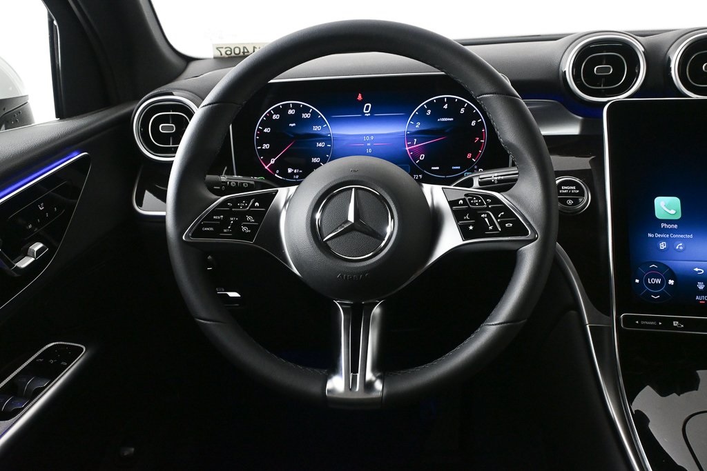 2025 Mercedes Benz GLC 300 4MATIC photo 2