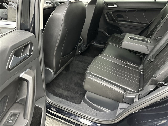 2022 Volkswagen Tiguan SE photo 13