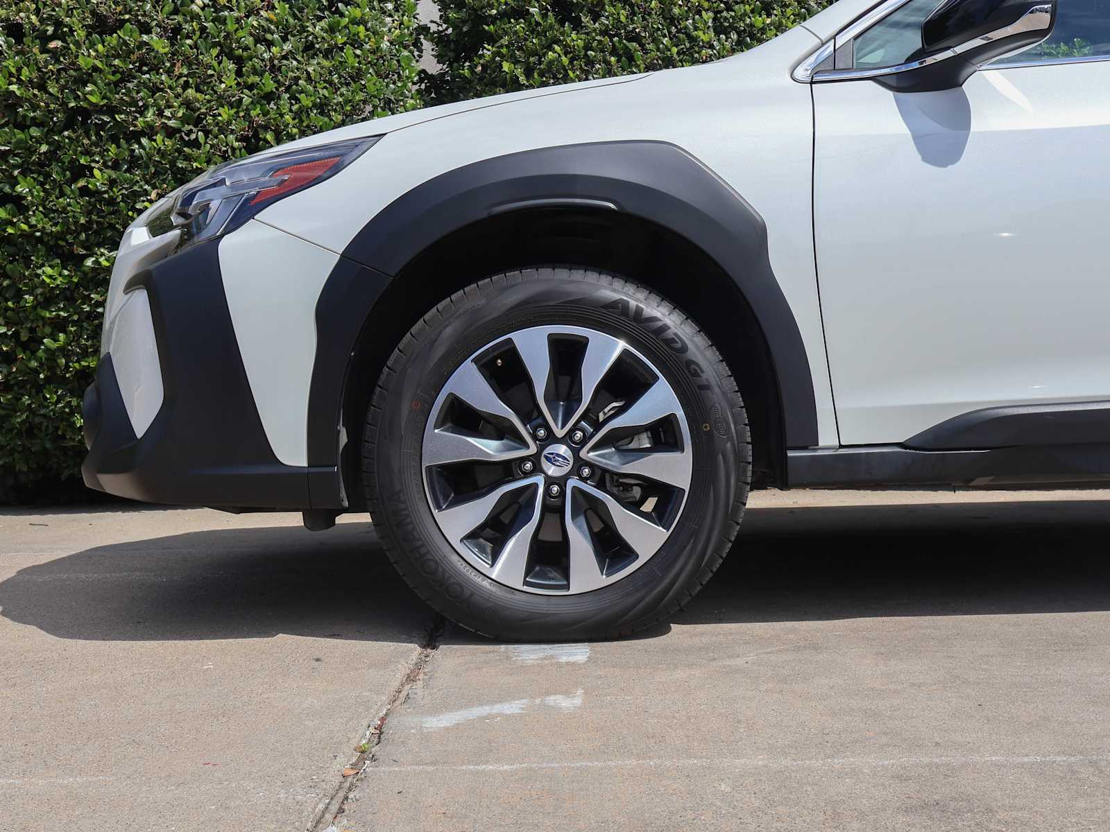 2023 Subaru Outback Limited photo 3