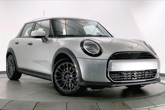 2026 MINI Hardtop 4 Door's photo