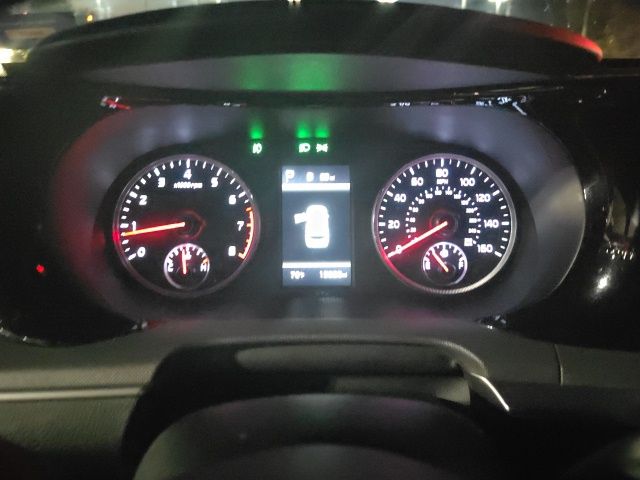 2024 Kia K5 GT-Line photo 9