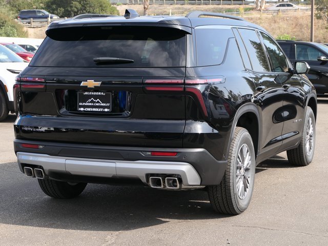 2026 Chevrolet Traverse photo 2