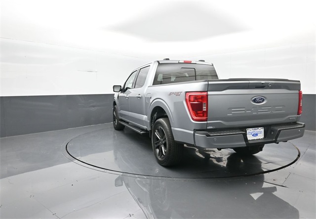 2022 Ford F-150 XLT photo 2