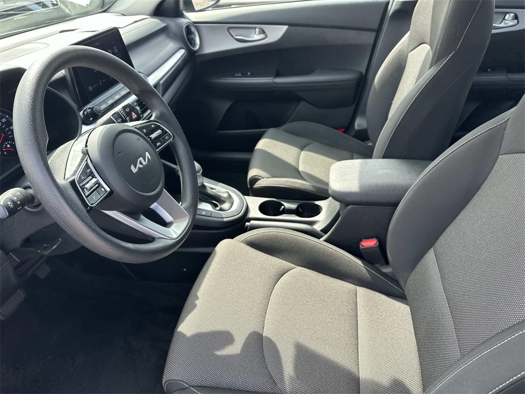 2024 Kia Forte LXS photo 13