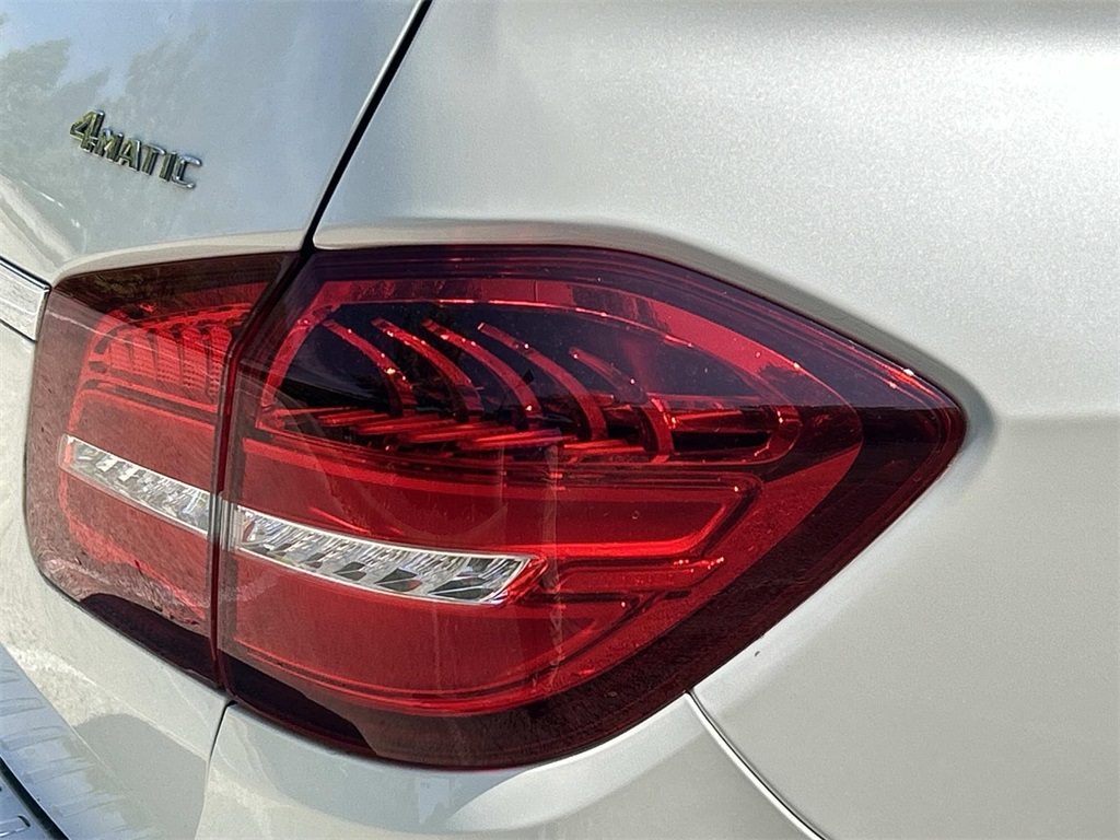 2019 Mercedes Benz GLS 450 4MATIC photo 11