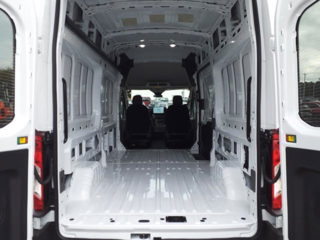 New 2024 Oxford White Ford Base image 29