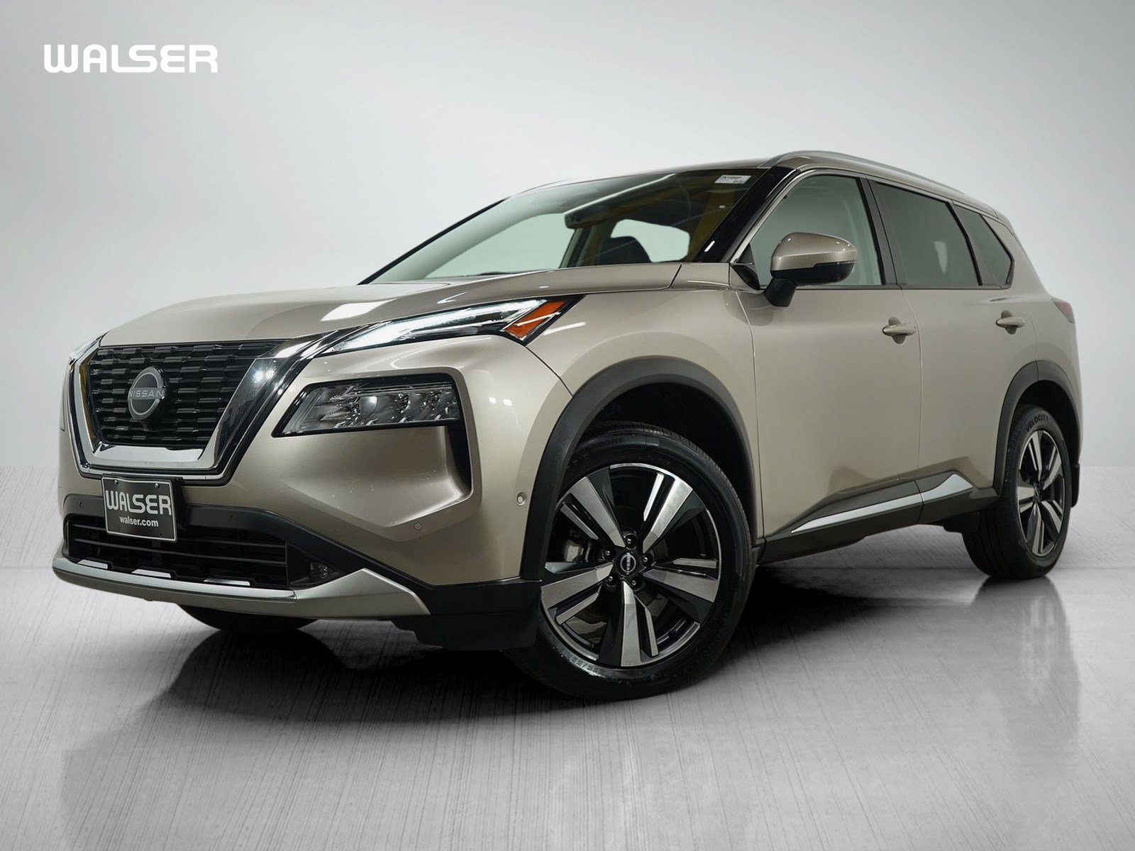 2022 Nissan Rogue Platinum's photo