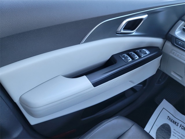 2024 Kia Carnival LX photo 31