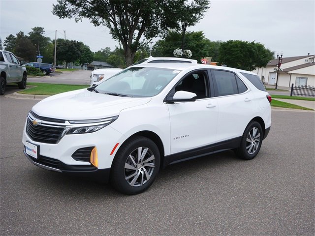 2022 Chevrolet Equinox LT photo 3