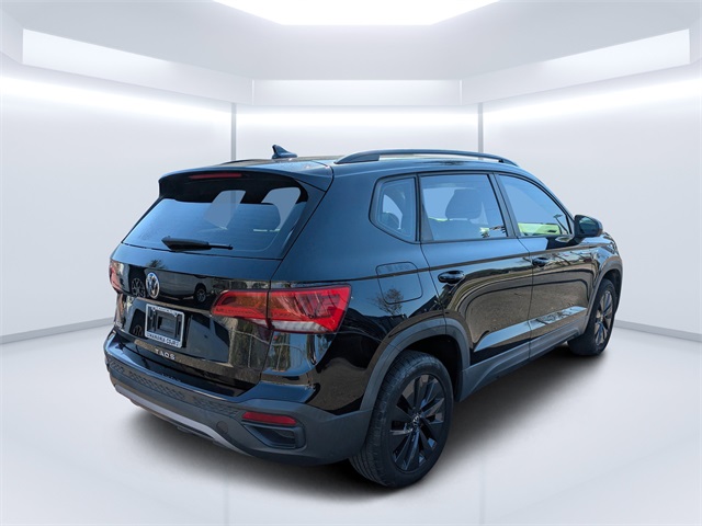 2022 Volkswagen Taos S photo 3