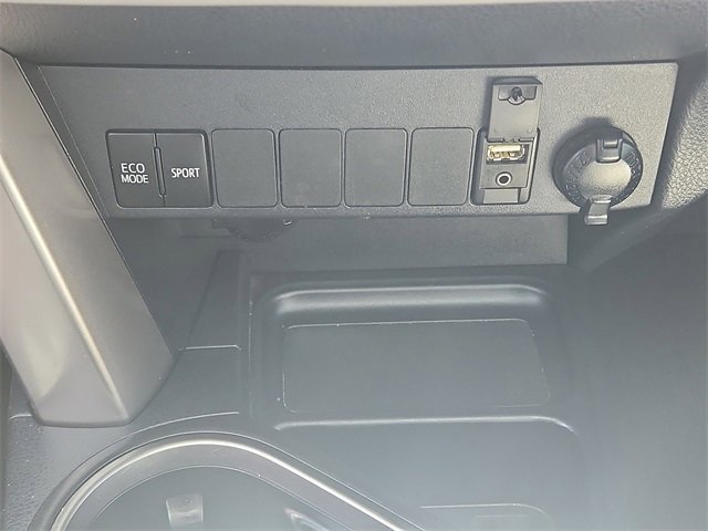 2018 Toyota RAV4 XLE photo 29