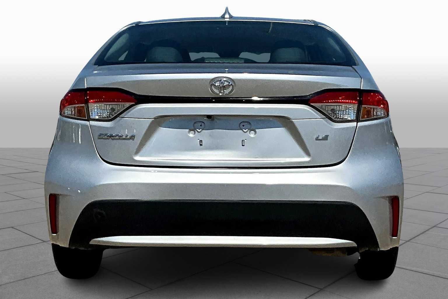 2020 Toyota Corolla LE photo 3