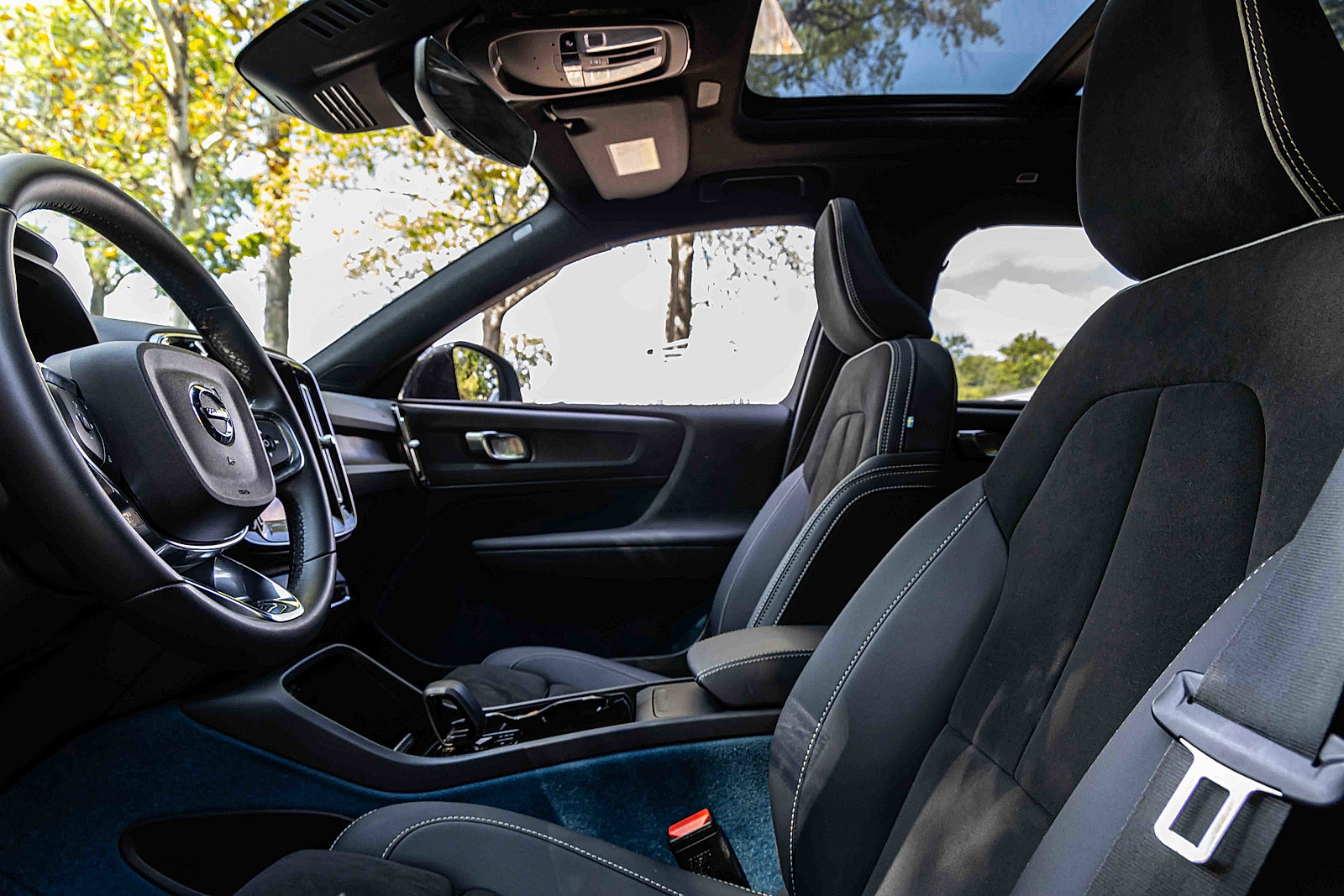 2023 Volvo XC40 Recharge Plus photo 8