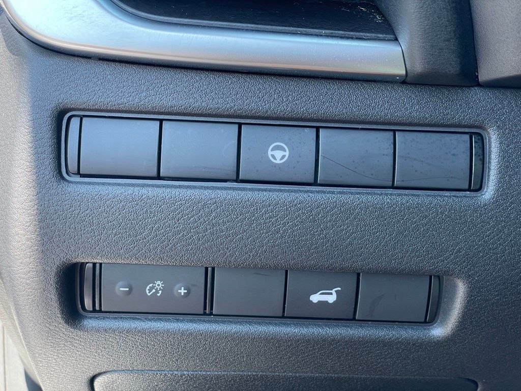 2023 Nissan Rogue SL photo 11