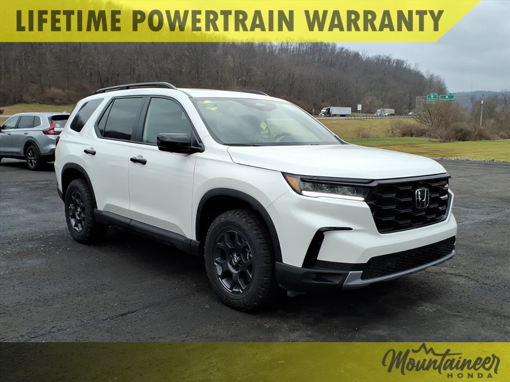 2025 Honda Pilot TrailSport's photo