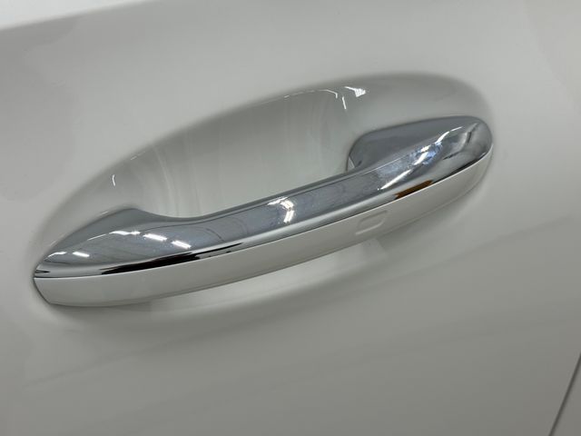 2025 Mercedes Benz C 300 photo 32