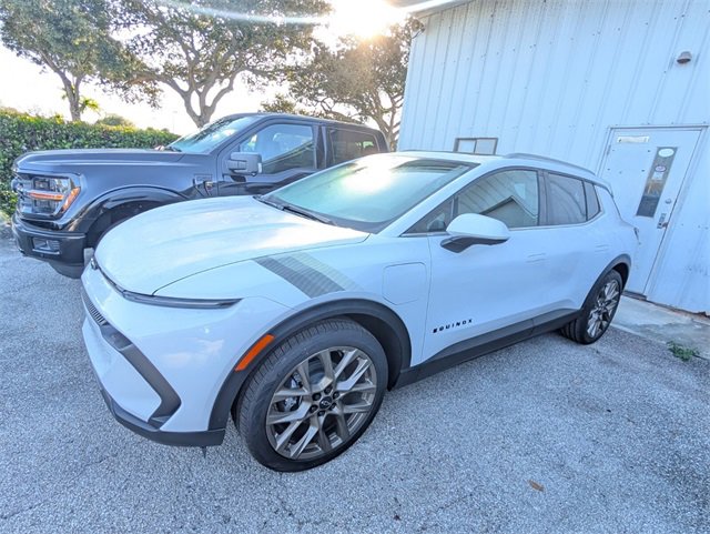 2026 Chevrolet Equinox EV 1LT photo 2