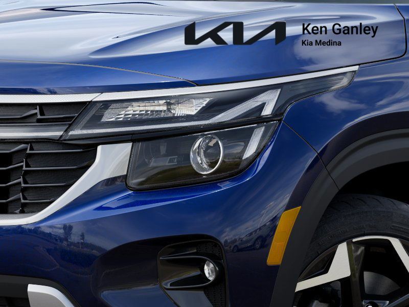 2026 Kia Seltos EX photo 2