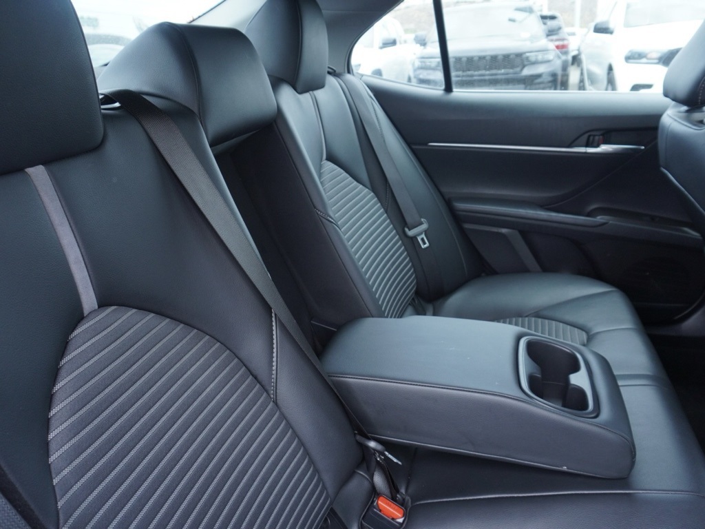 2023 Toyota Camry SE photo 20