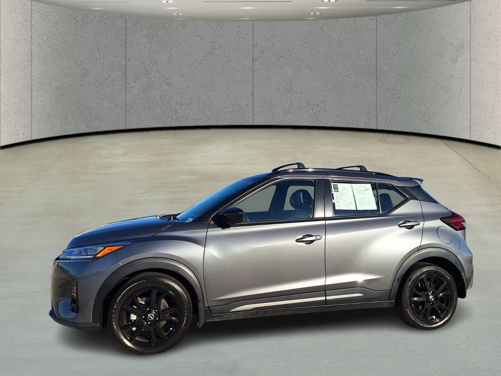 2024 Nissan Kicks SR's photo
