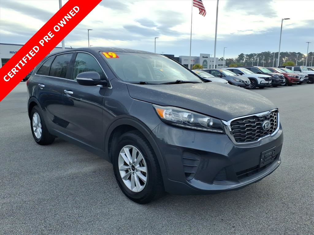 2019 Kia Sorento LX's photo