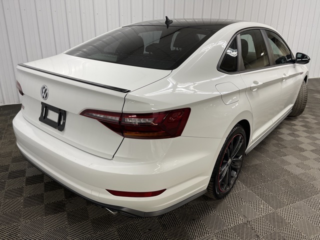2019 Volkswagen Jetta GLI 2.0T Anniversary Edition photo 4