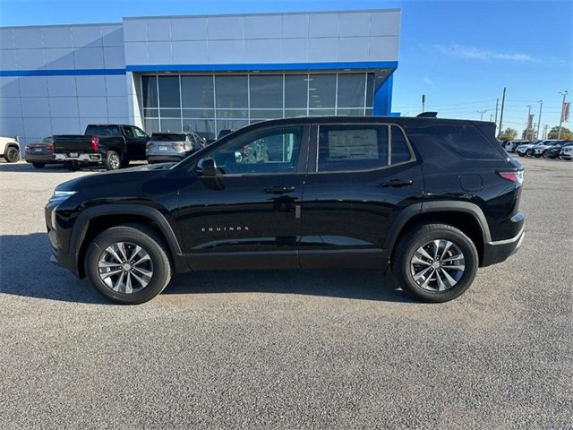 2026 Chevrolet Equinox LT photo 2