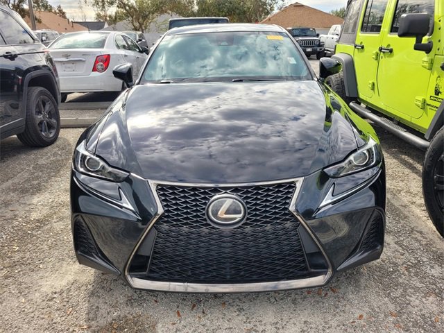 2018 Lexus IS 300 photo 2