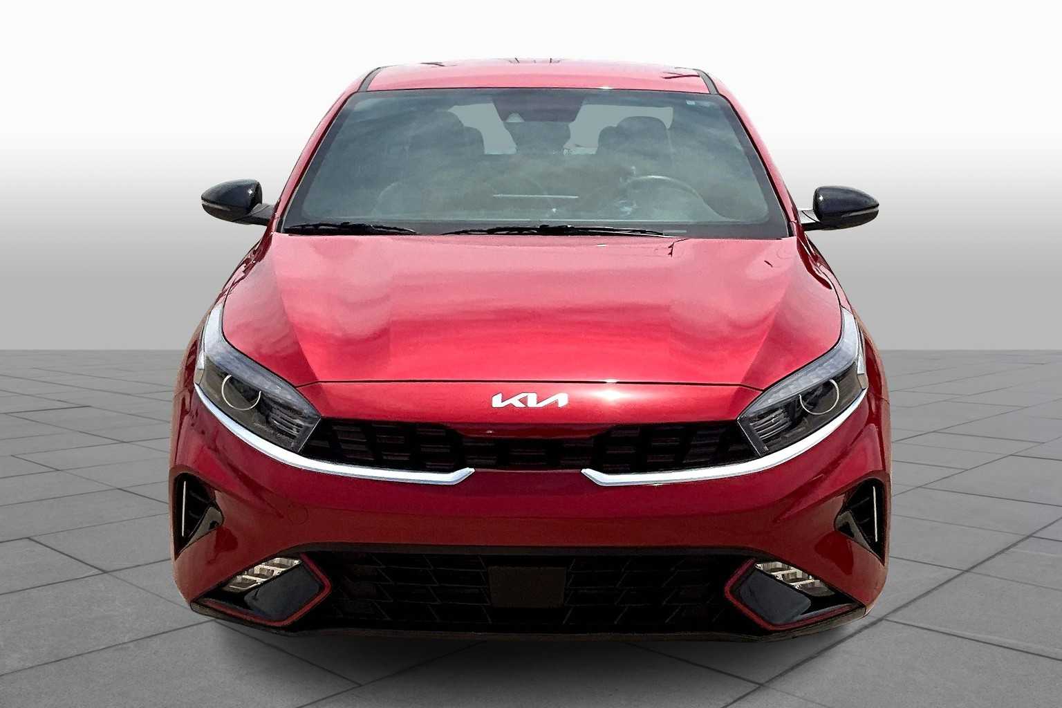 2024 Kia Forte GT-Line photo 3