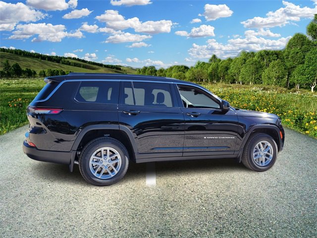 2025 Jeep Grand Cherokee Laredo X photo 4
