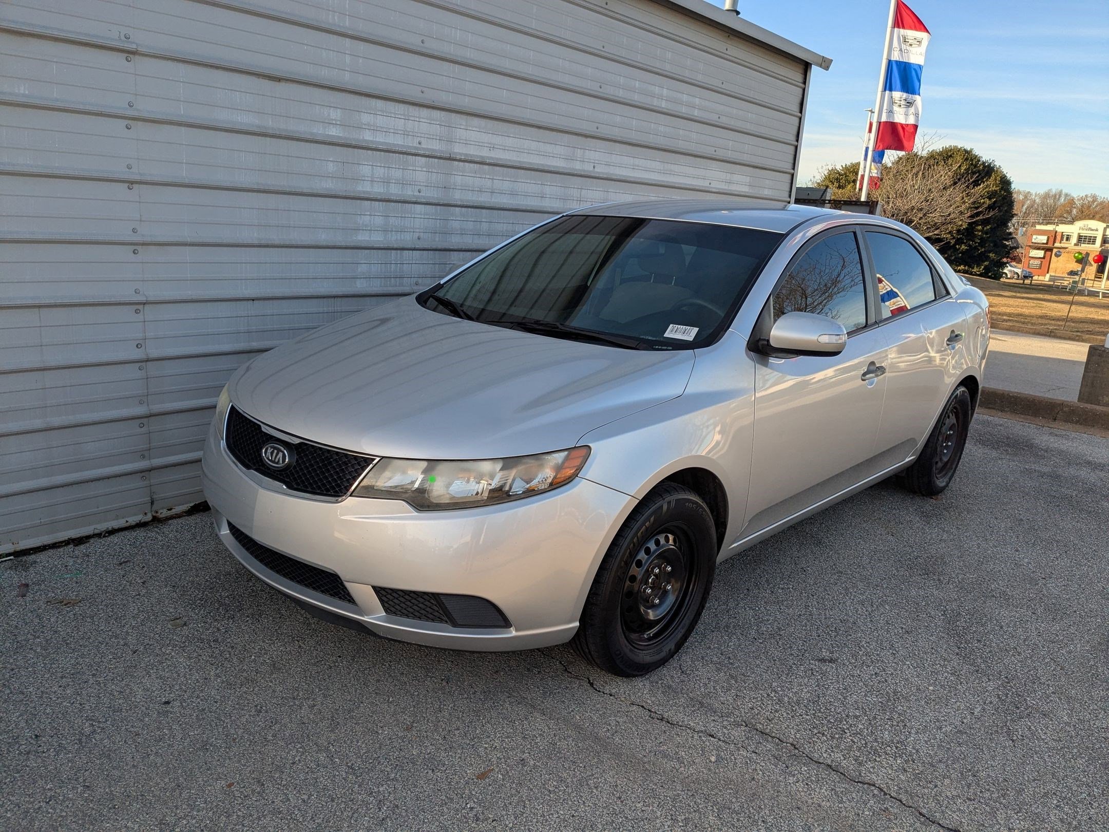 Used 2010 Kia Forte EX with VIN KNAFU4A21A5253528 for sale in Jackson, TN