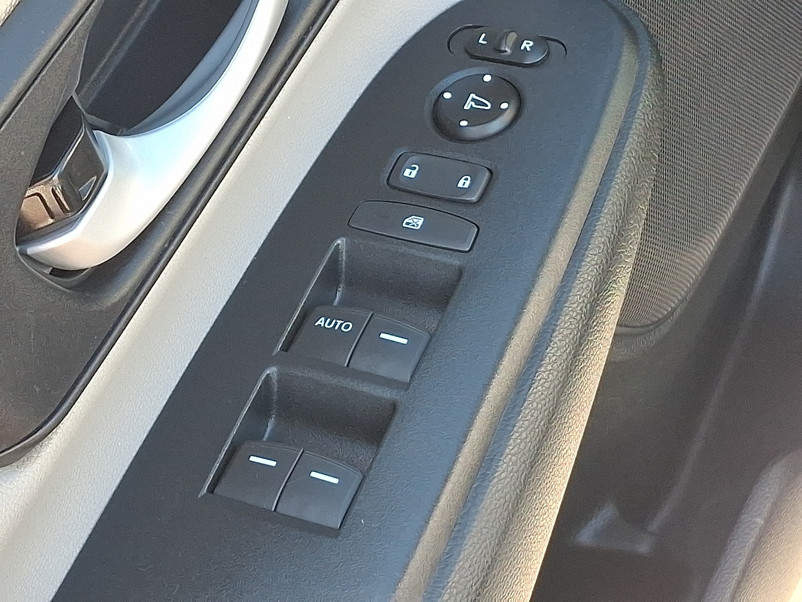 2017 Honda CR-V LX photo 22