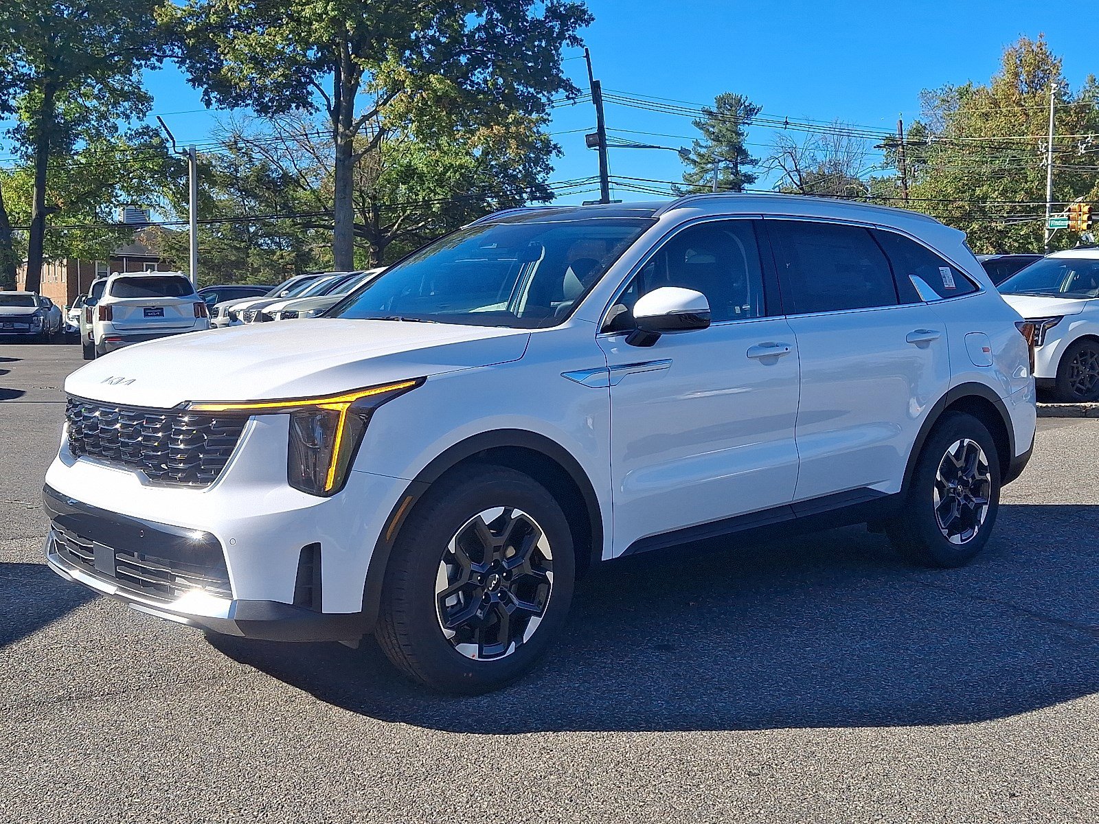 2026 Kia Sorento S photo 2