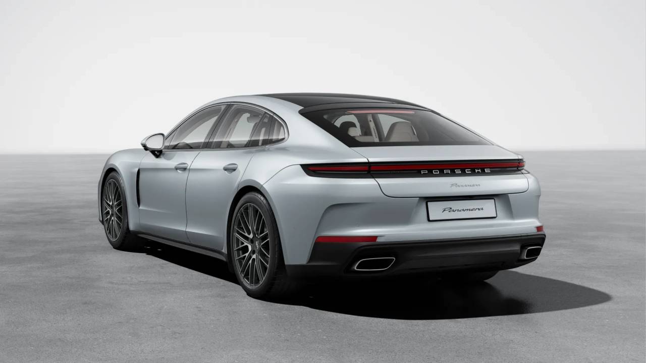 2026 Porsche Panamera 4 photo 3