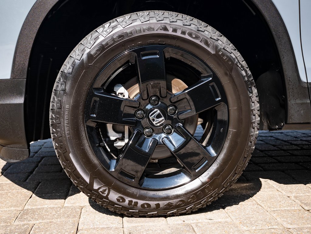 2024 Honda Ridgeline Black Edition photo 9