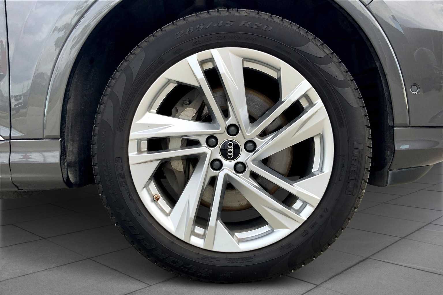 2023 Audi Q7 Premium Plus photo 10